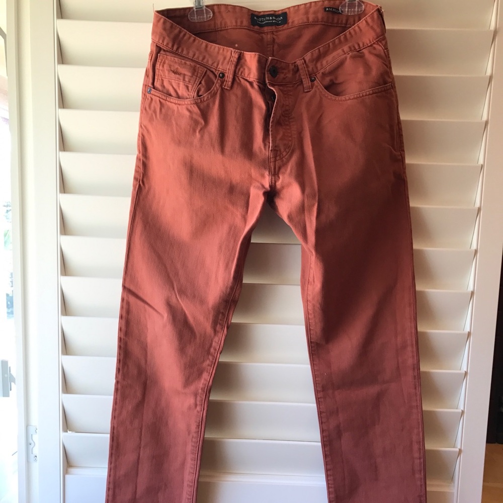 SCOTCH & SODA slim fit salmon pants.